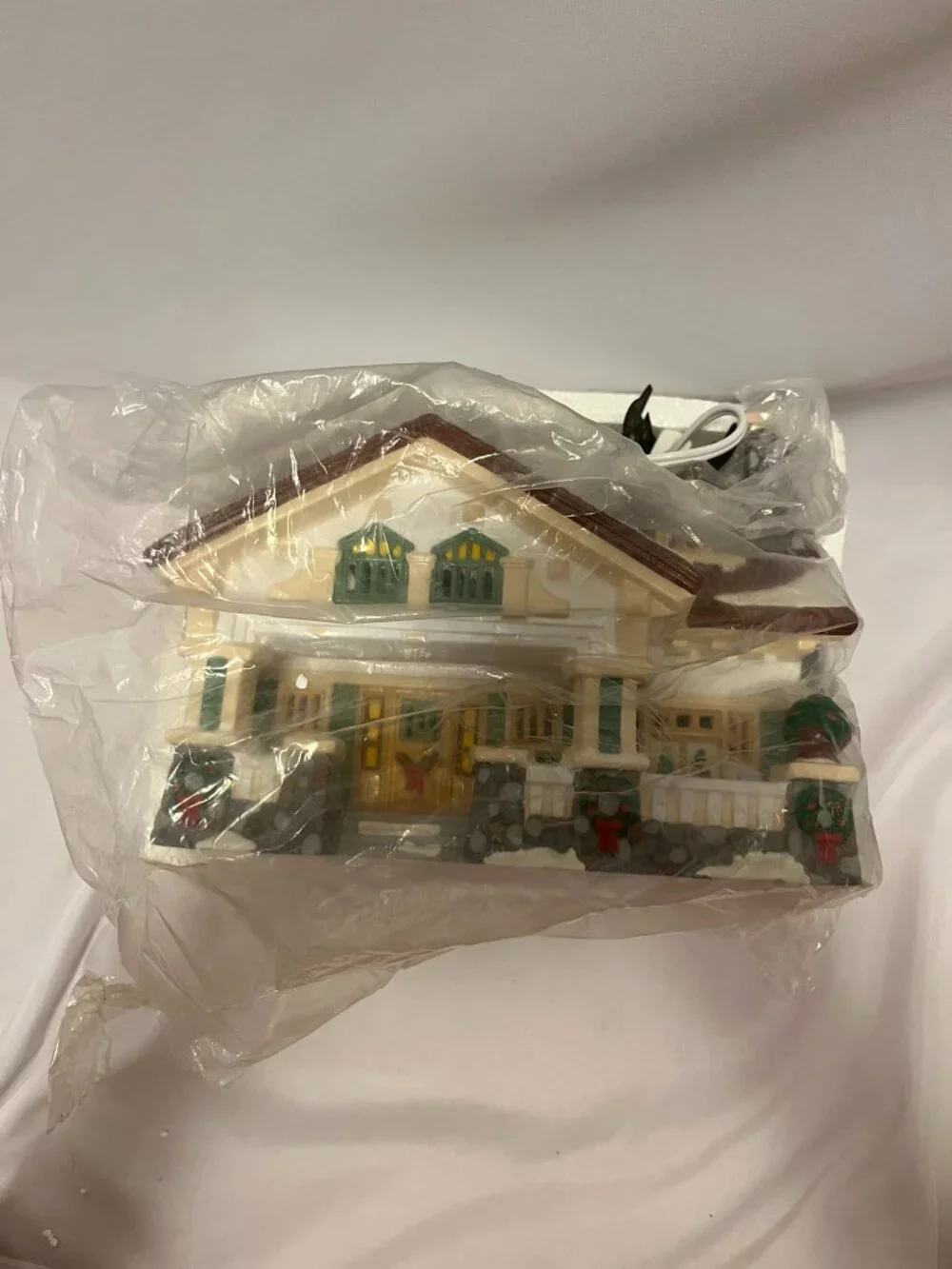 Department 56 Snow Village – 1992 Craftsman Cottage – Lighted - Original Box - Picture 16 of 16
